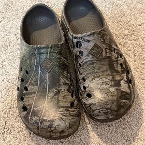 Muck Women's Camouflage Winter Clogs